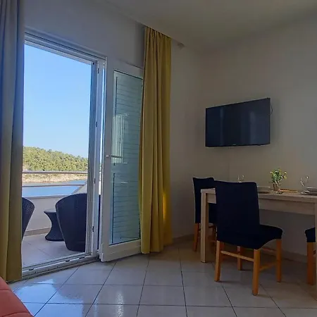 Rogosic Apartamento *