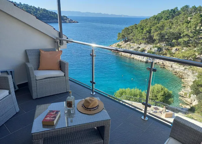 Rogosic Apartamento *